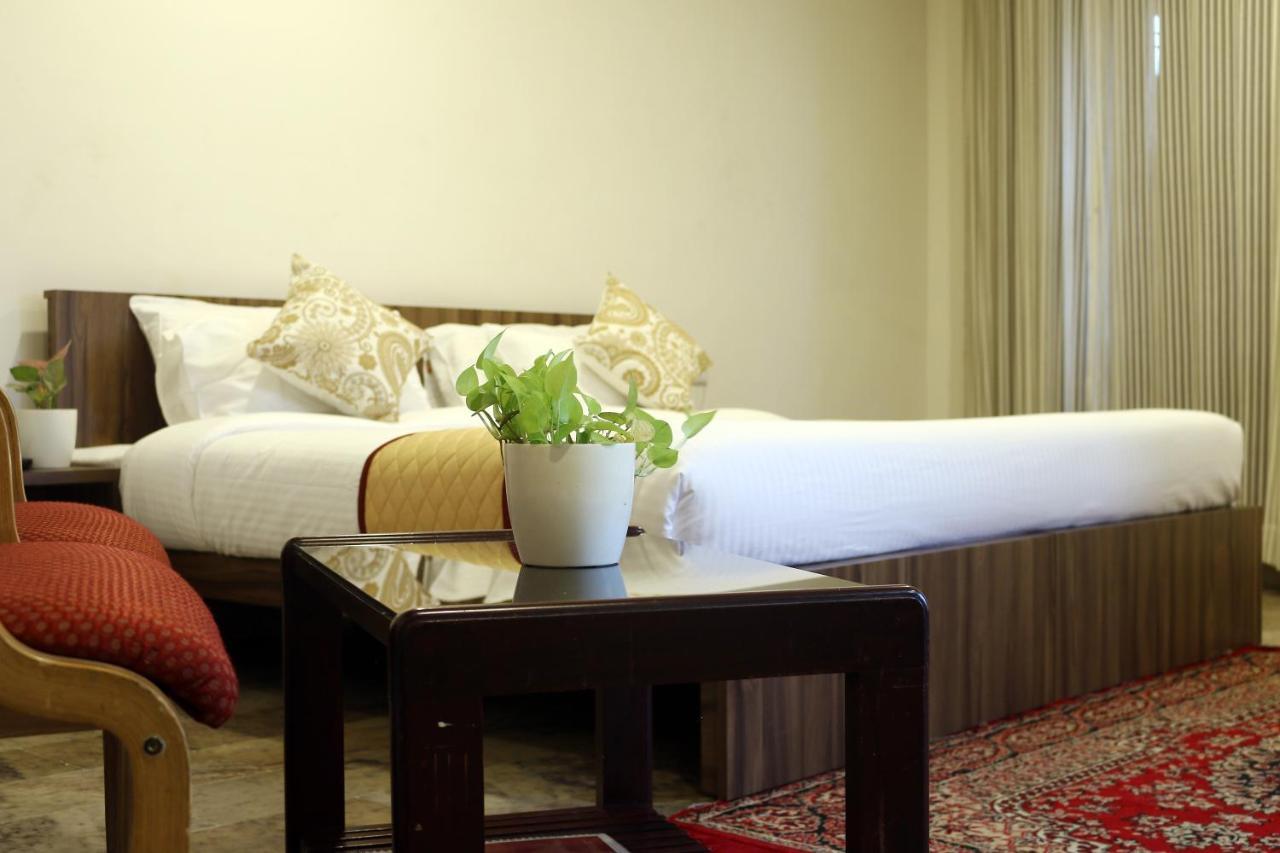 Hotel The Rubis Kottakkal Esterno foto
